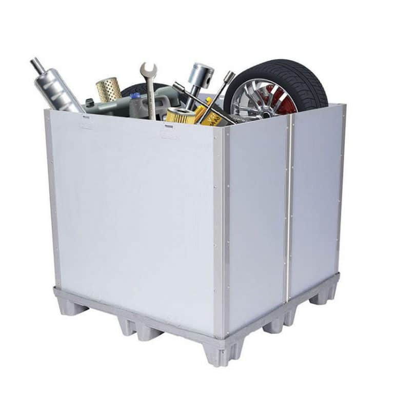 Collapsible plastic gaylord sleeve boxes with Divide